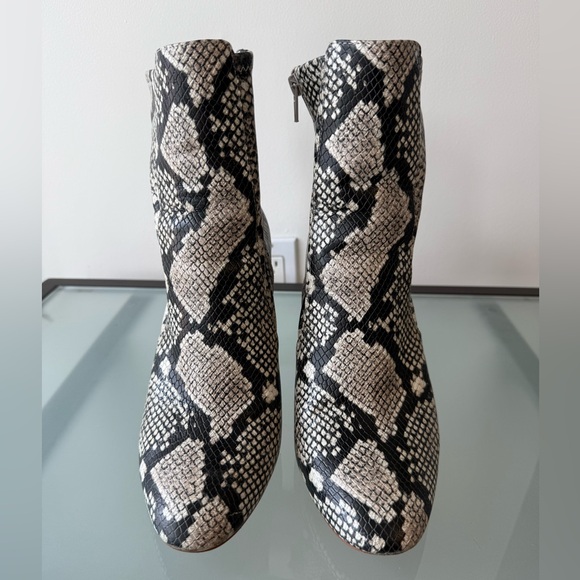 ALDO Snakeskin heeled ankle Booties - Women size 10 US - Picture 5 of 13